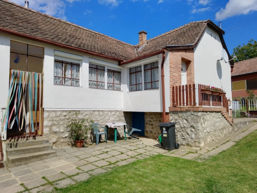 For sale house, Kökény