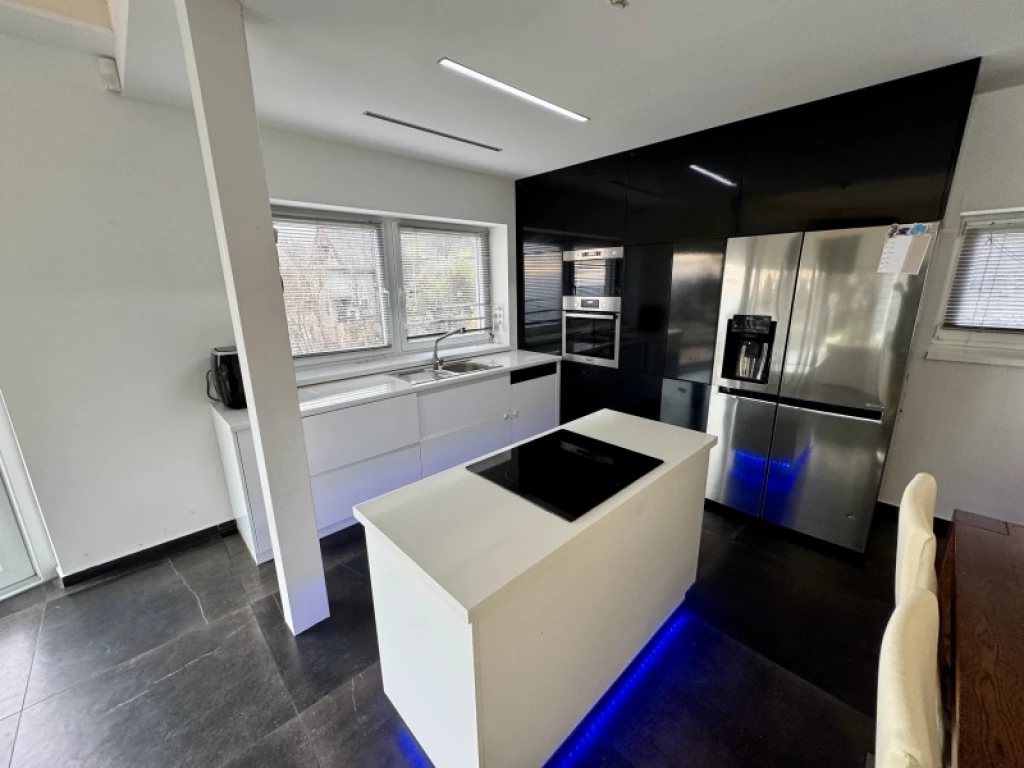 c3-1-name c2-1-name, Pécs, Mecsekoldal/Szkókó