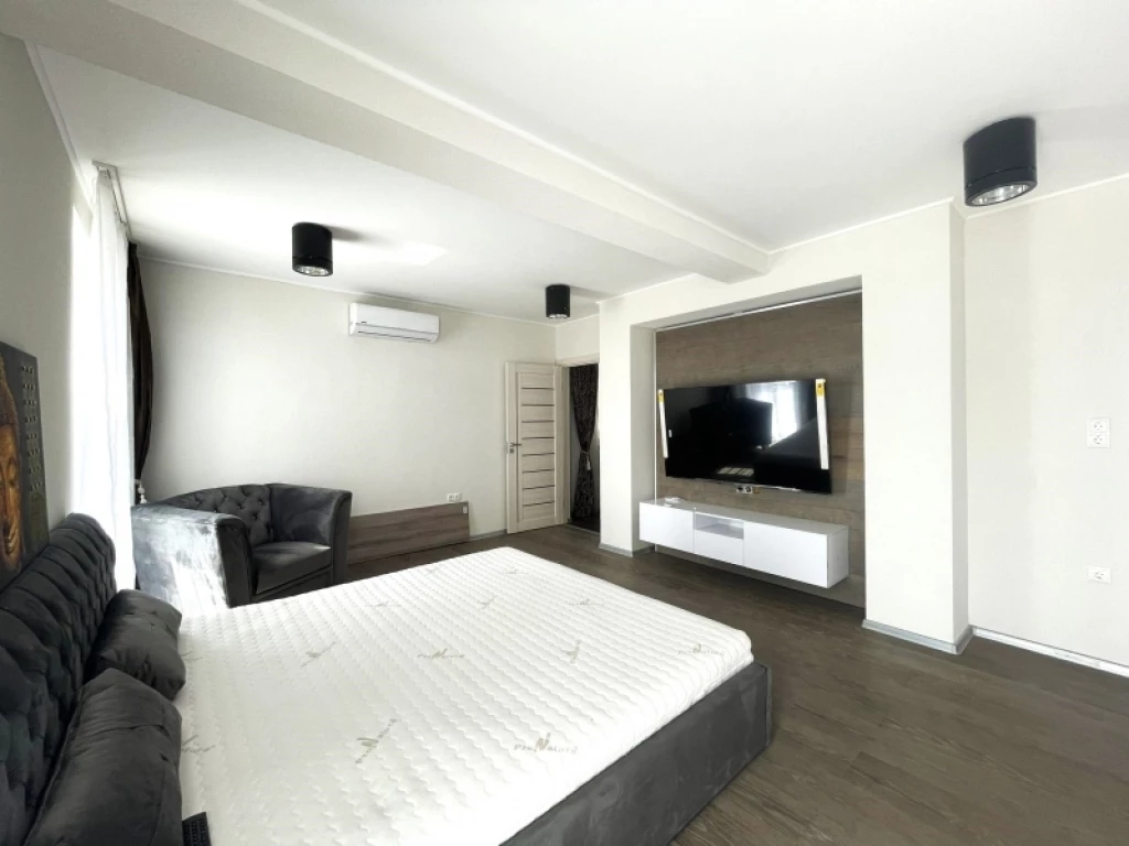 c3-2-name c2-19-name, Pécs, Belváros