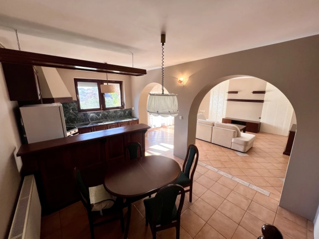 c3-1-name c2-82-name, Pécs, Kertváros/Málom