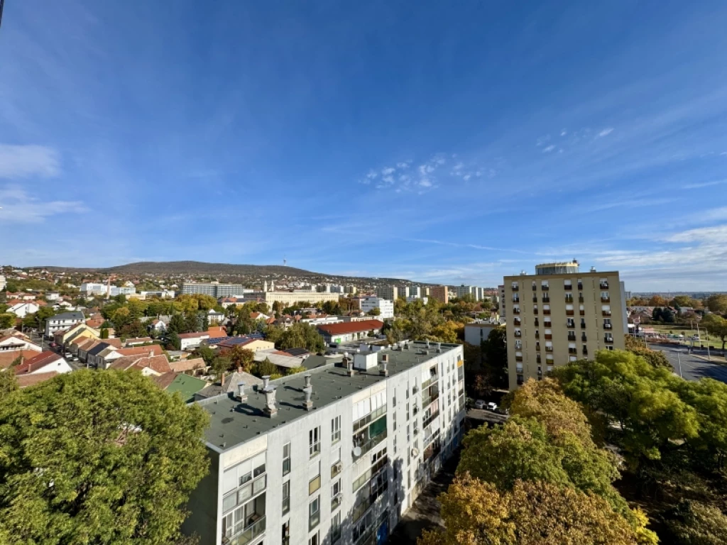 Eladó panellakás, Pécs, Egyetemváros