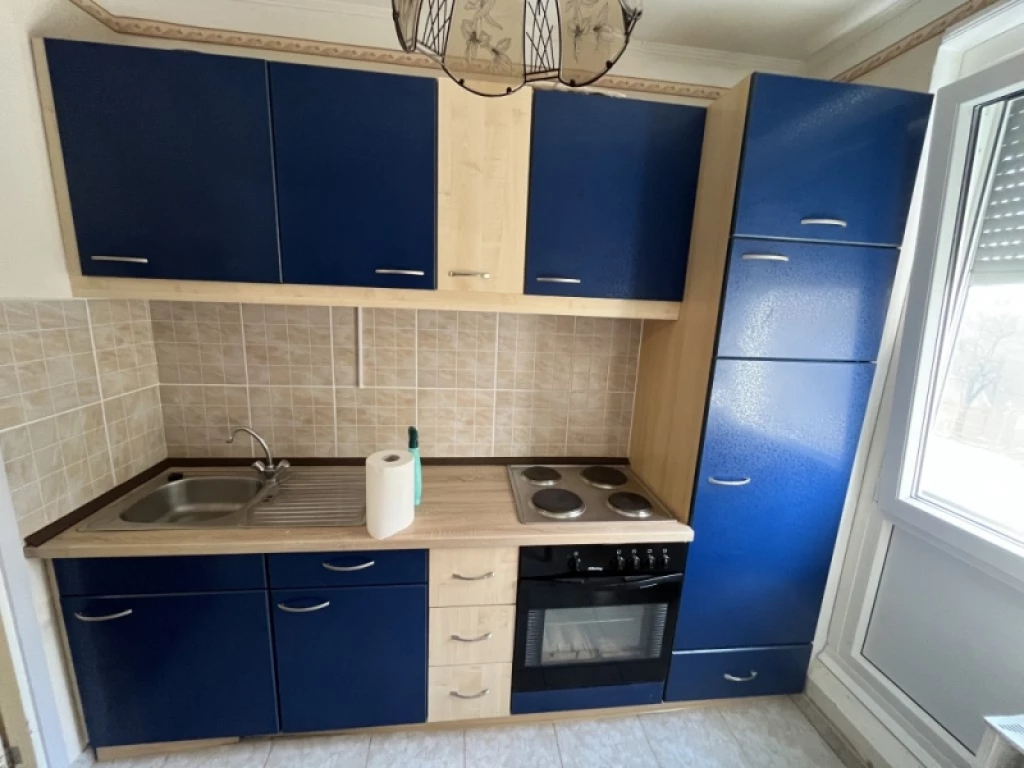 c3-1-name c2-20-name, Pécs, Kertváros