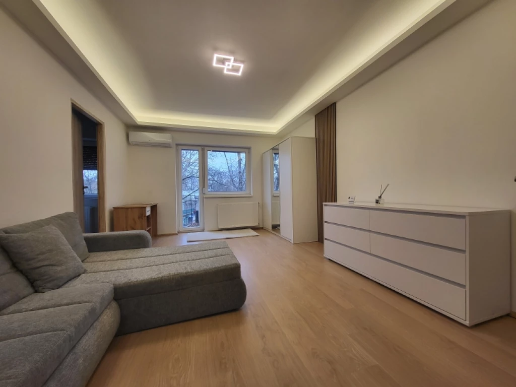 c3-2-name c2-19-name, Pécs, Belváros