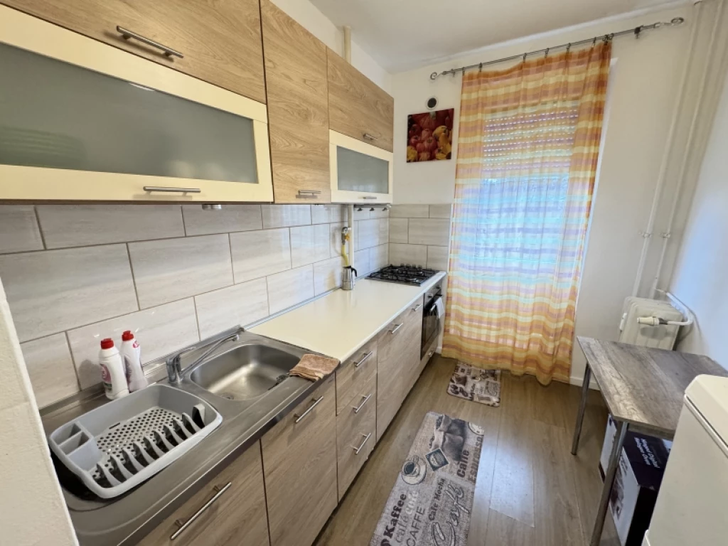 c3-1-name c2-20-name, Pécs, Kertváros