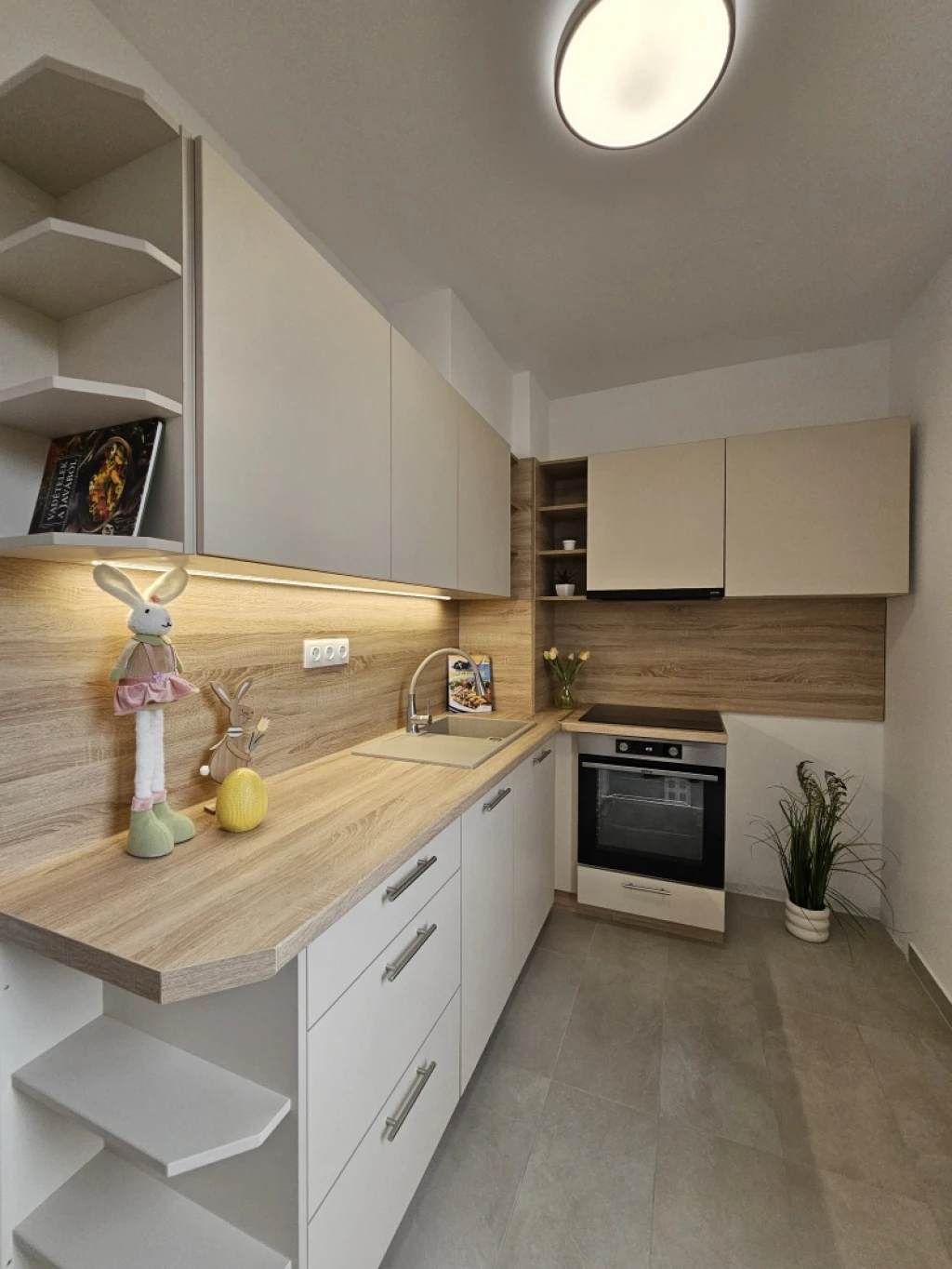 c3-1-name c2-20-name, Pécs, Egyetemváros