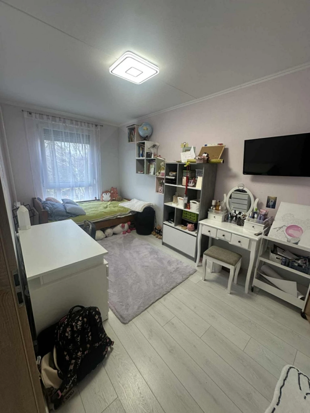 c3-1-name c2-20-name, Pécs, Kertváros