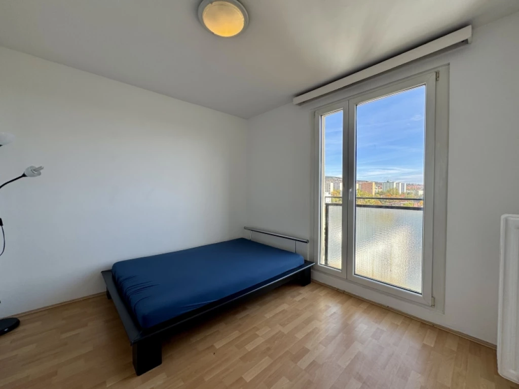 Eladó panellakás, Pécs, Uránváros