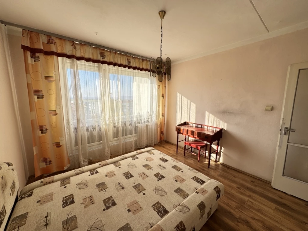 c3-1-name c2-20-name, Pécs, Kertváros