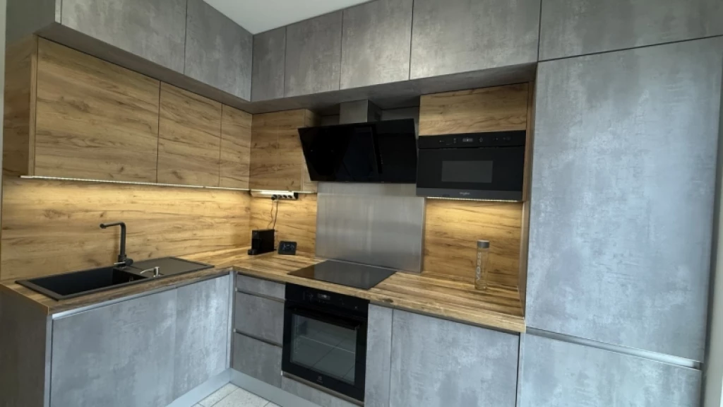 c3-1-name c2-20-name, Pécs, Mecsekoldal/Belváros