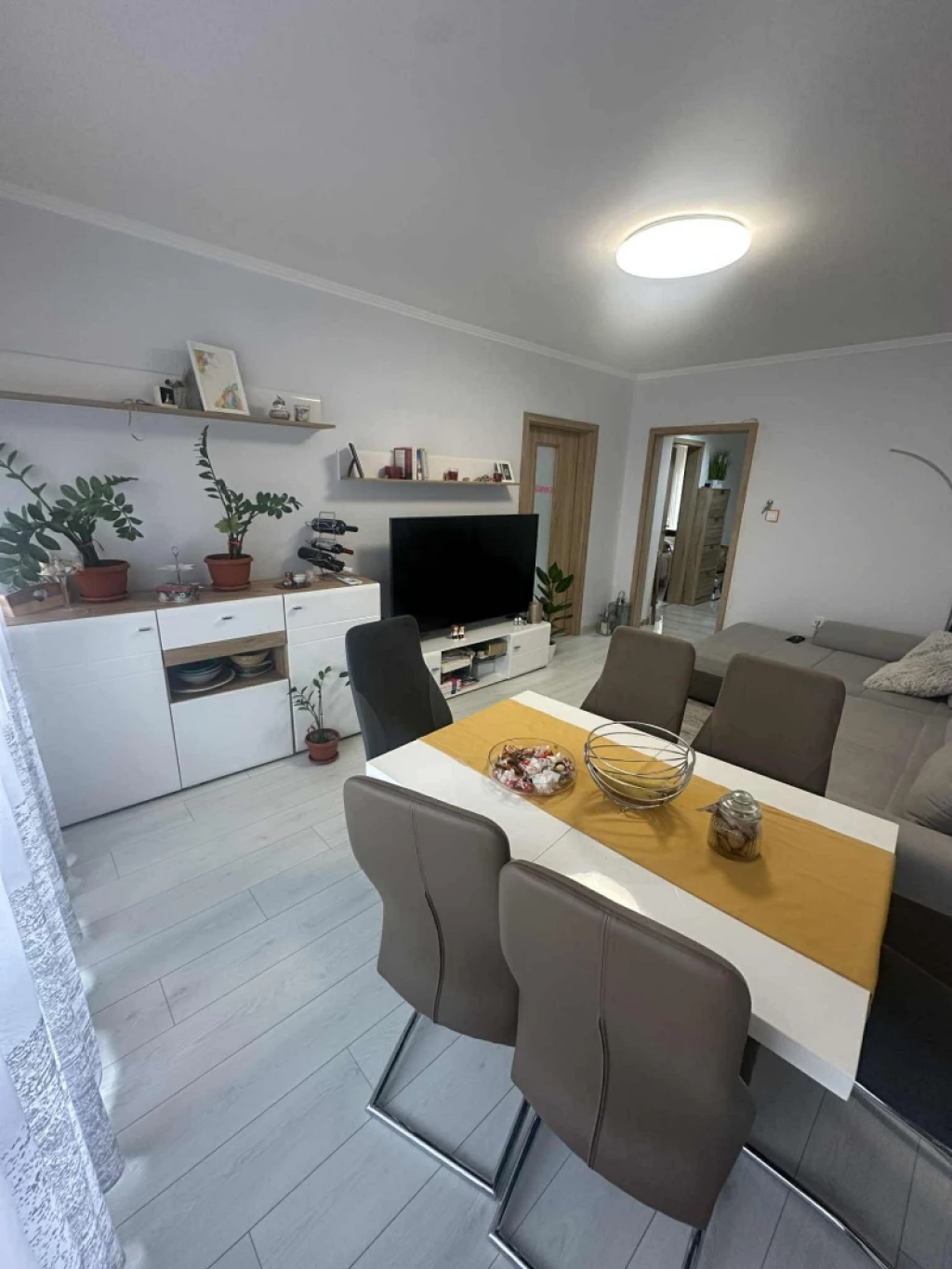 Eladó panellakás, Pécs, Kertváros