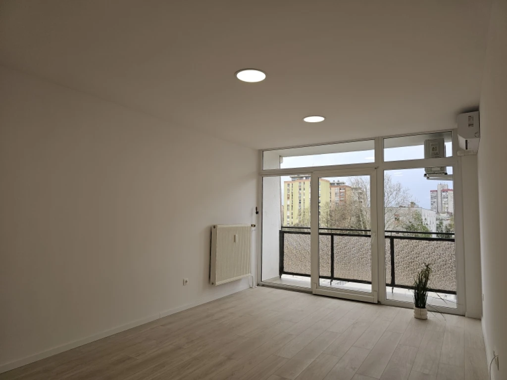 c3-1-name c2-20-name, Pécs, Egyetemváros