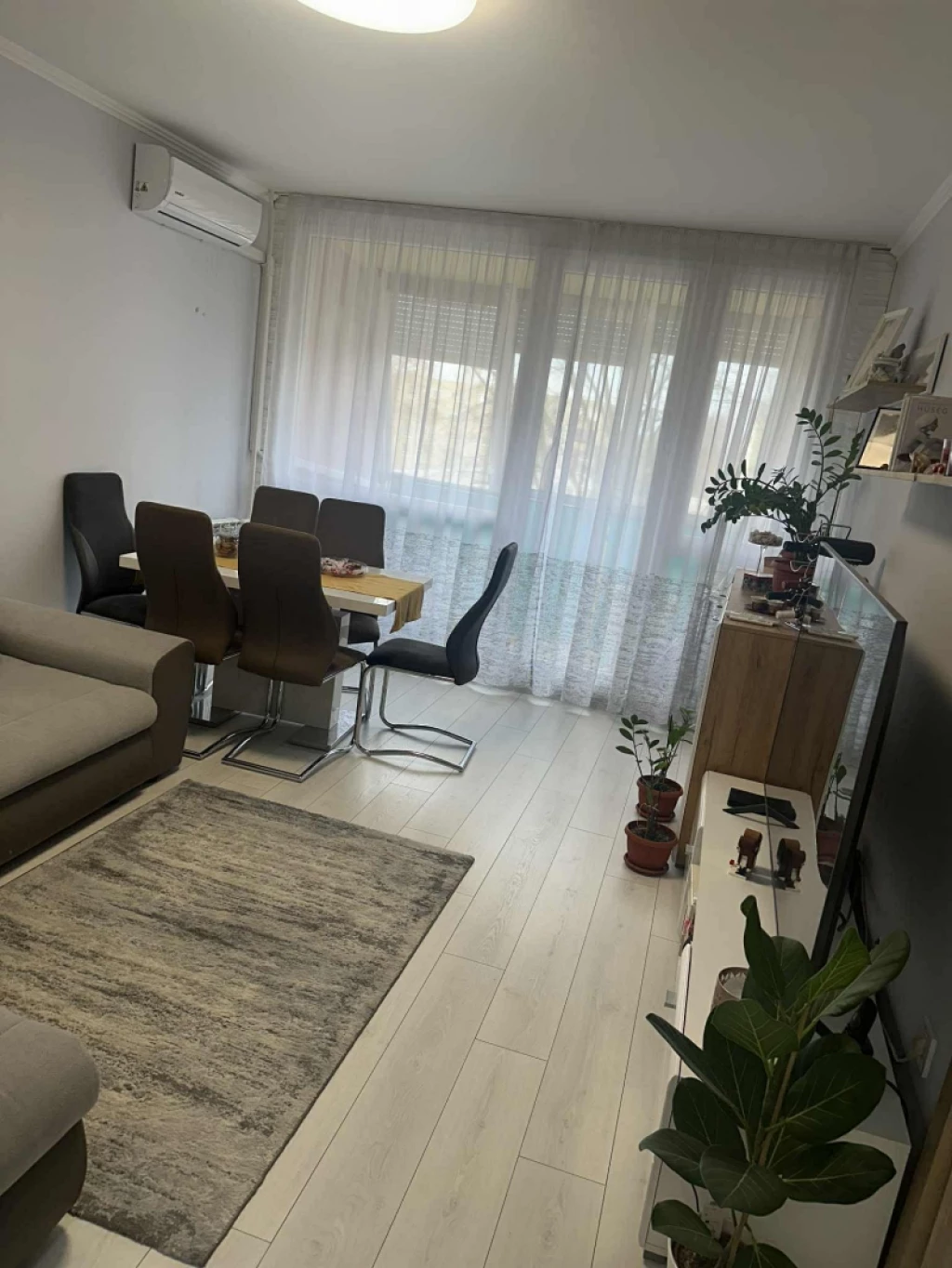 c3-1-name c2-20-name, Pécs, Kertváros