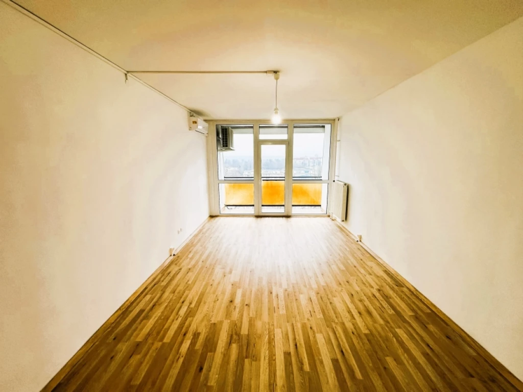 c3-1-name c2-20-name, Pécs, Kertváros