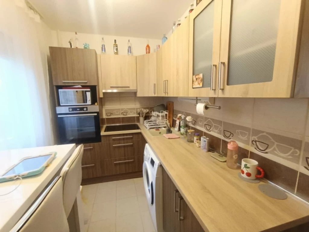 Eladó panellakás, Pécs, Kertváros