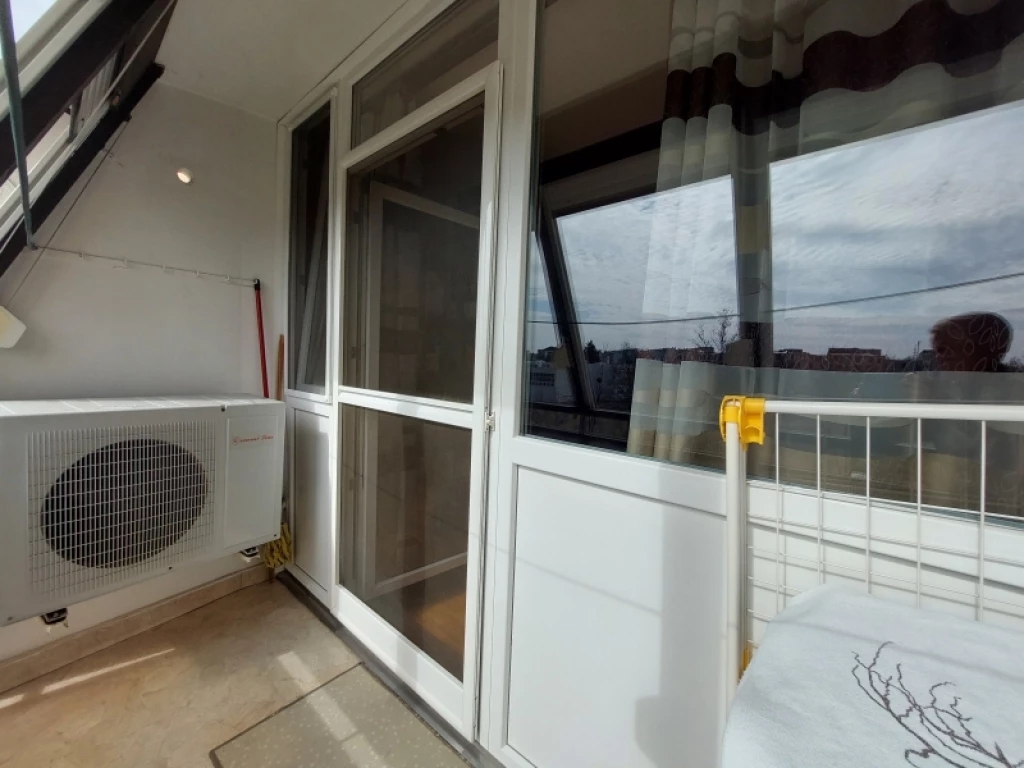 Eladó panellakás, Pécs, Kertváros