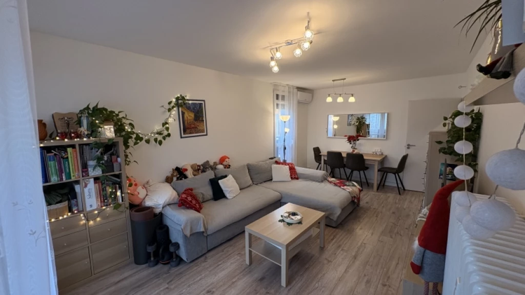 Eladó panellakás, Pécs, Belváros