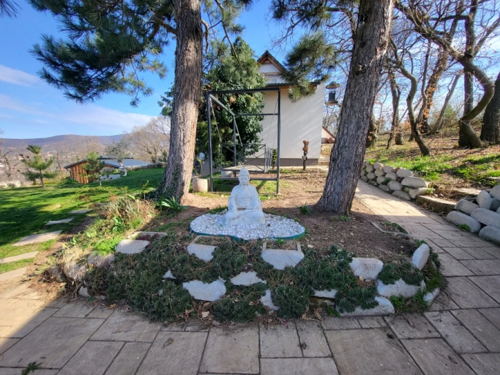 c3-1-name c2-1-name, Pécs, Mecsekoldal/Makár