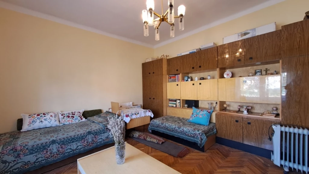 c3-1-name c2-1-name, Pécs, Budai-város