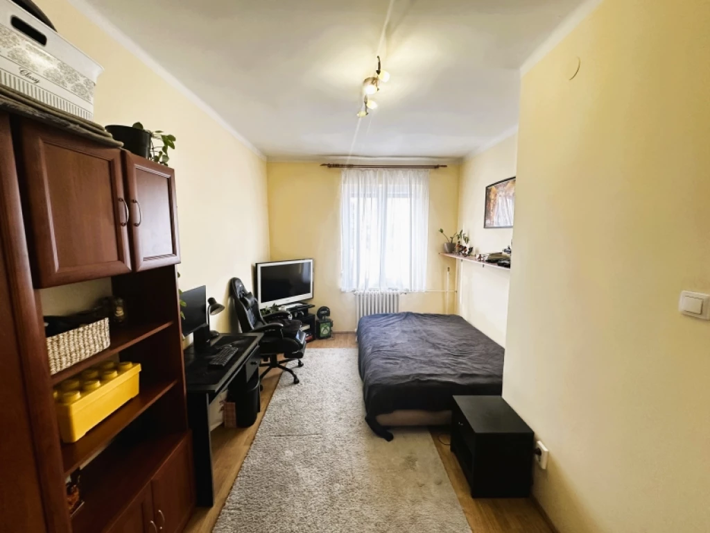 c3-1-name c2-19-name, Pécs, Belváros