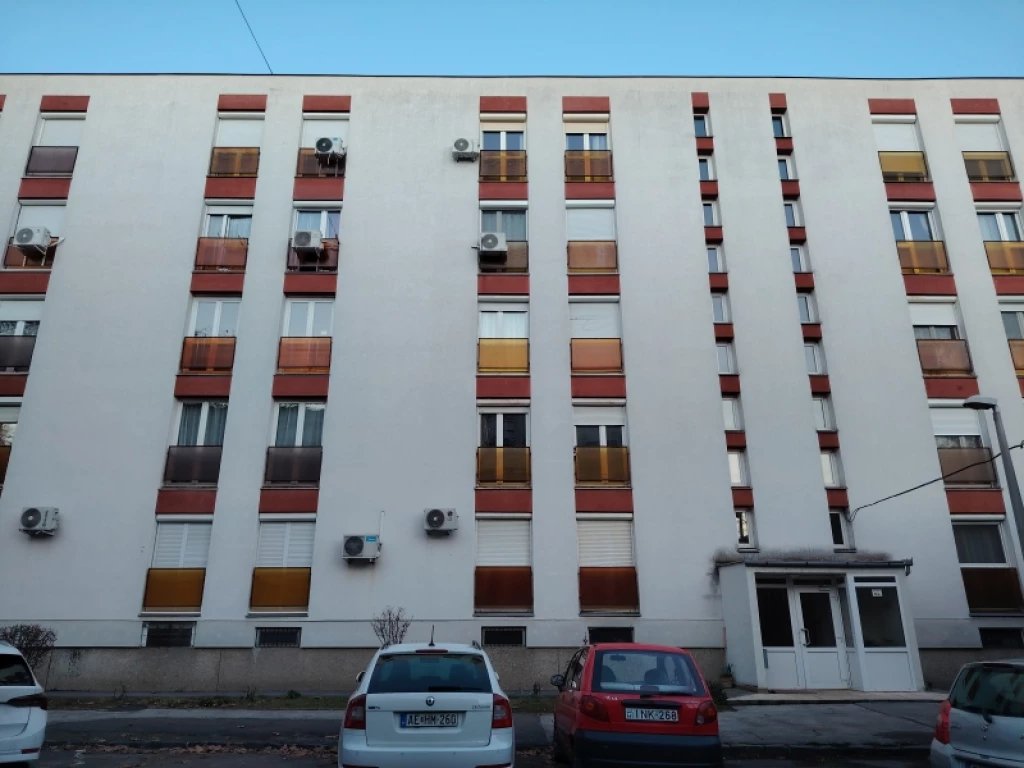 For sale panel flat, Pécs, Uránváros