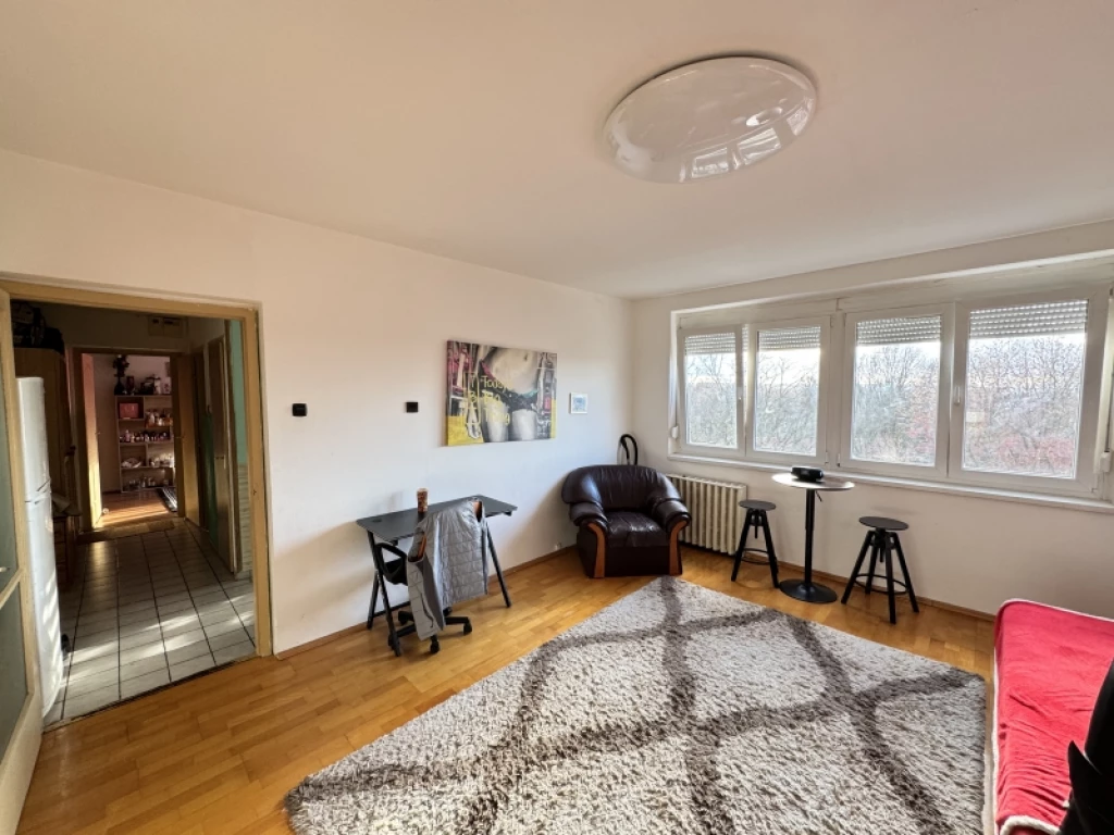 For sale panel flat, Pécs, Kertváros