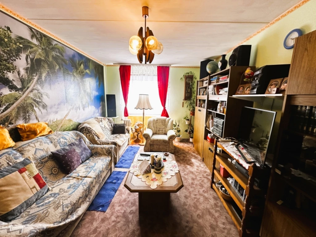 Eladó panellakás, Pécs, Kertváros