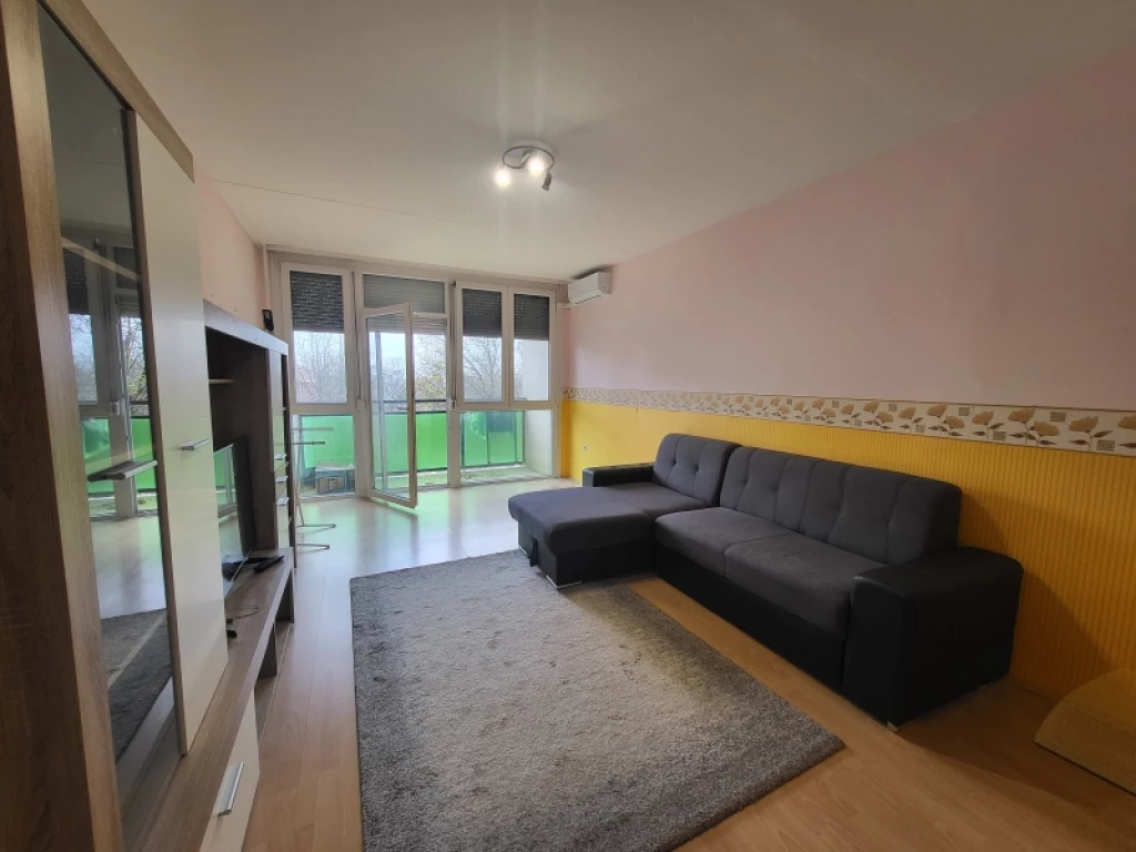 Eladó panellakás, Pécs, Egyetemváros