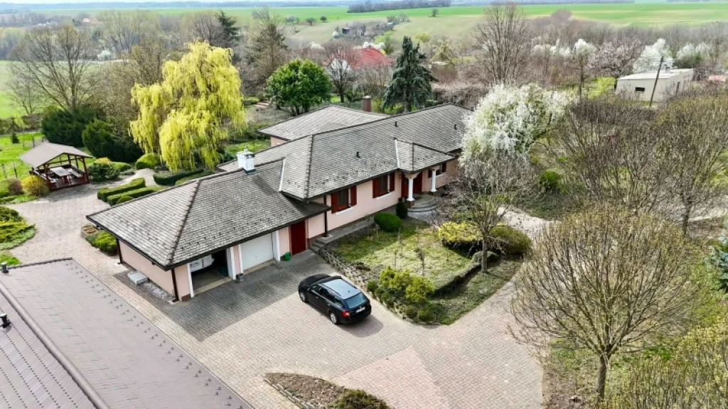 Eladó családi ház, Birján