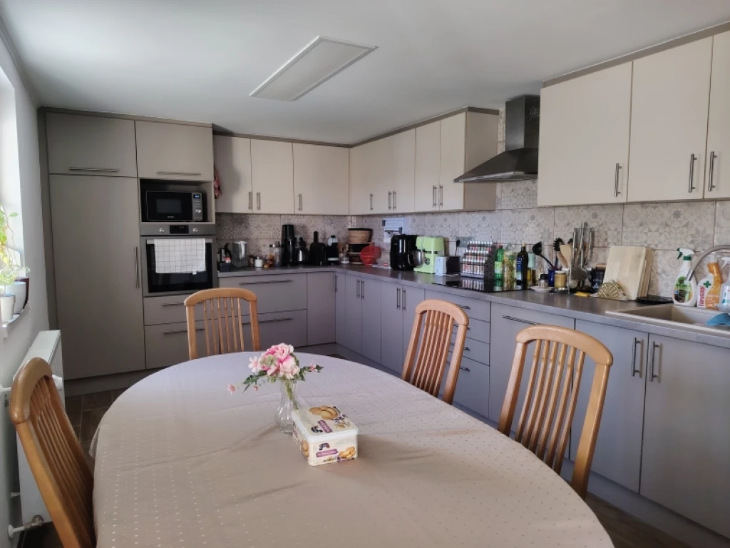 Eladó családi ház, Pécs, Szabolcs