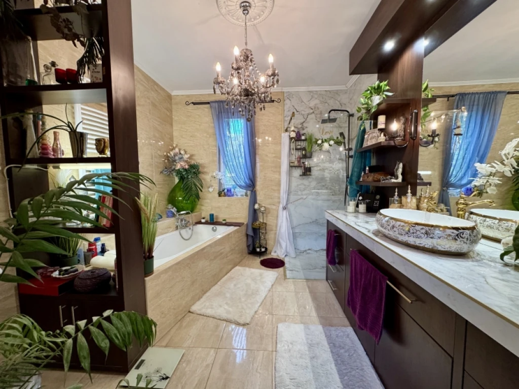 Eladó családi ház, Pécs, Postavölgy