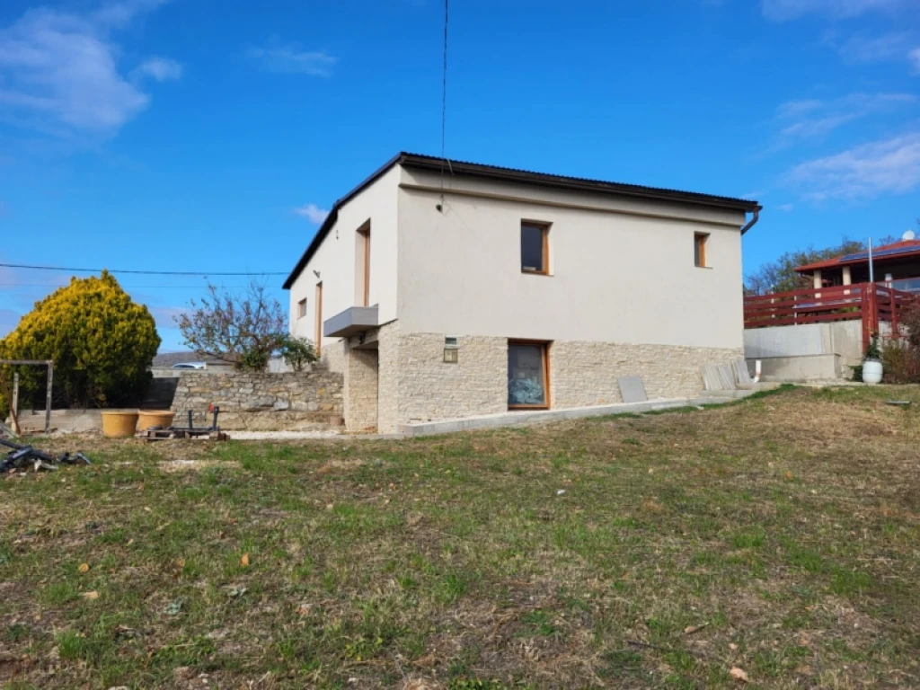 Eladó családi ház, Pécs, Mecsekoldal/Bálics