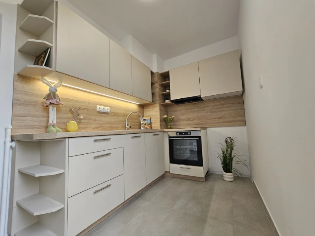 Eladó panellakás, Pécs, Egyetemváros