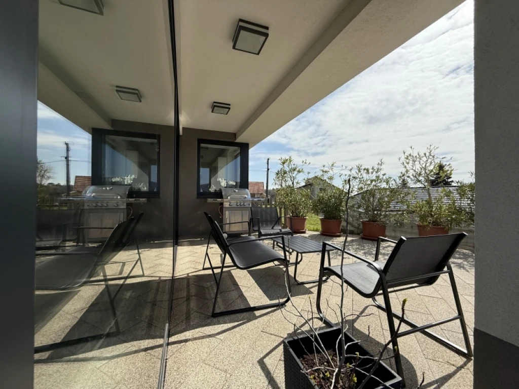 c3-1-name c2-1-name, Pécs, Mecsekoldal/Deindol