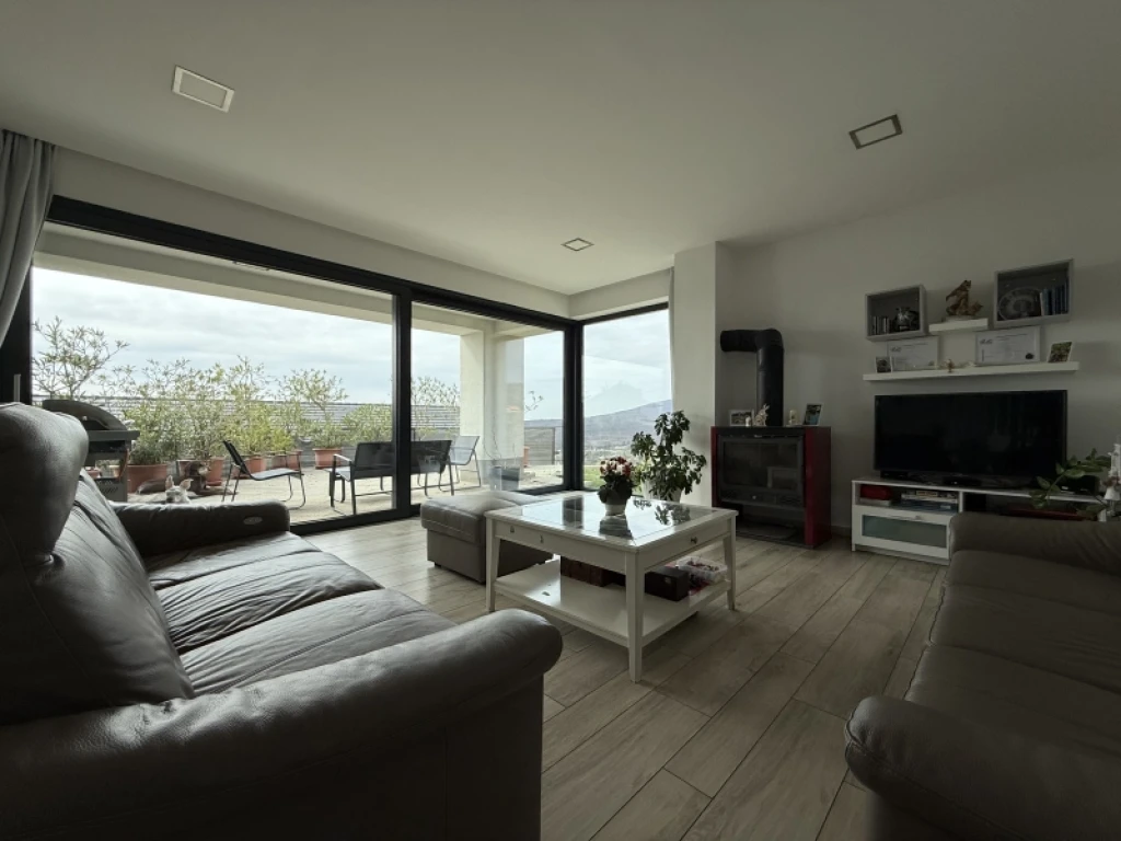 c3-1-name c2-1-name, Pécs, Mecsekoldal/Deindol