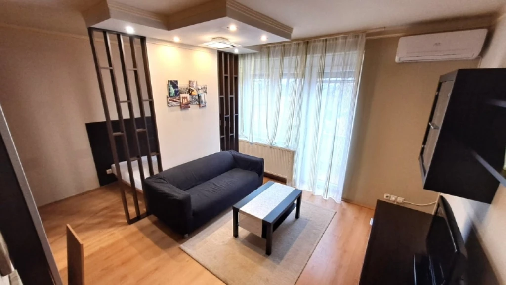 c3-1-name c2-19-name, Pécs, Budai-város