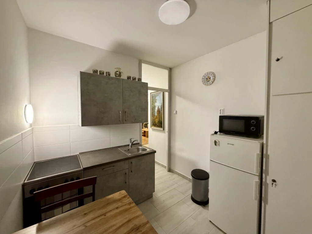 c3-1-name c2-20-name, Pécs, Kertváros