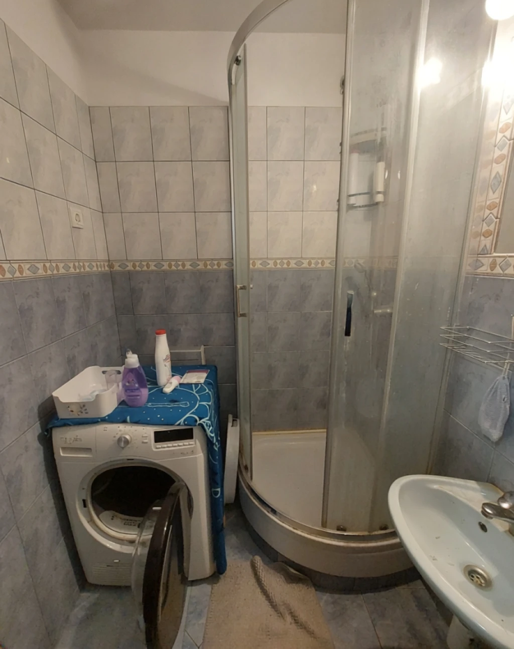 c3-1-name c2-20-name, Pécs, Kertváros