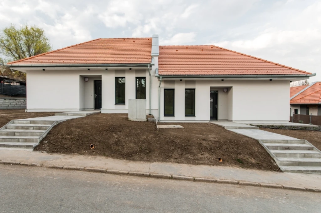 Eladó ikerház, Pécsudvard