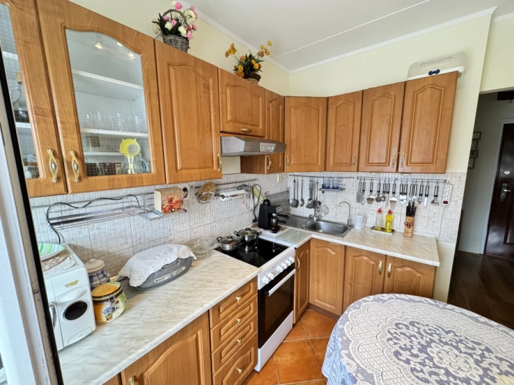 c3-1-name c2-20-name, Pécs, Kertváros