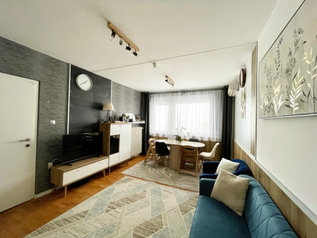 c3-1-name c2-20-name, Pécs, Egyetemváros