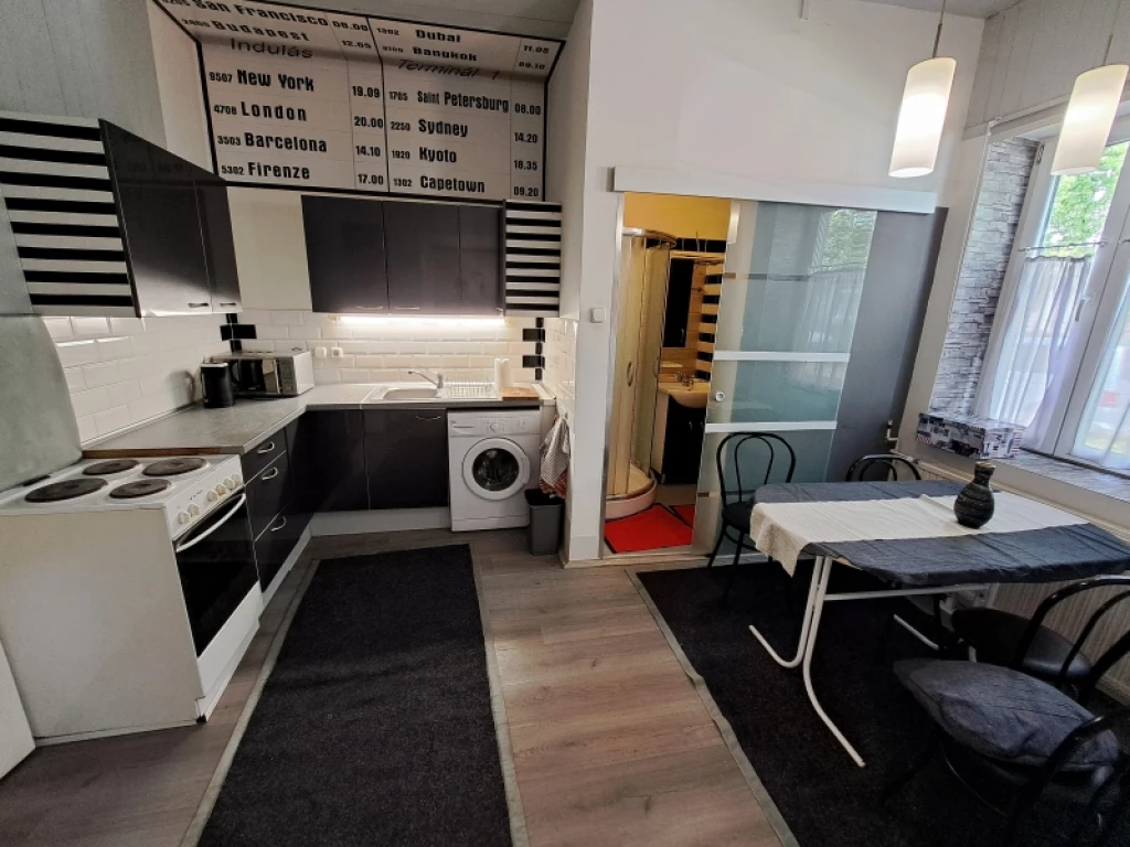 c3-2-name c2-19-name, Pécs, Belváros