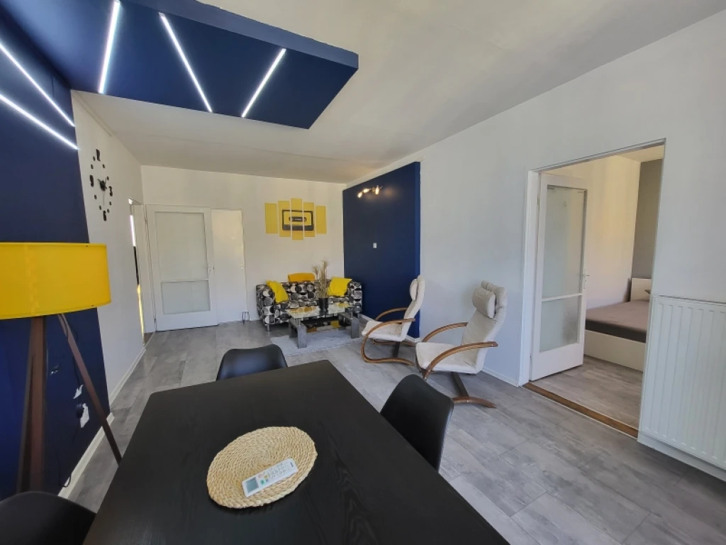 Eladó panellakás, Pécs, Egyetemváros