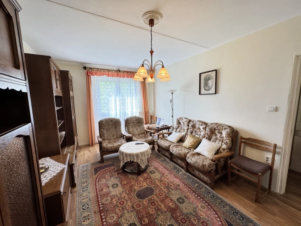 Eladó panellakás, Pécs, Kertváros