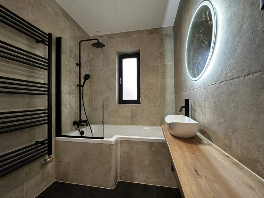 Eladó téglalakás, Pécs, Egyetemváros