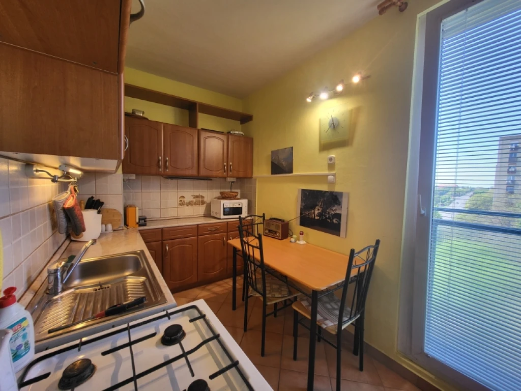 Eladó panellakás, Pécs, Egyetemváros