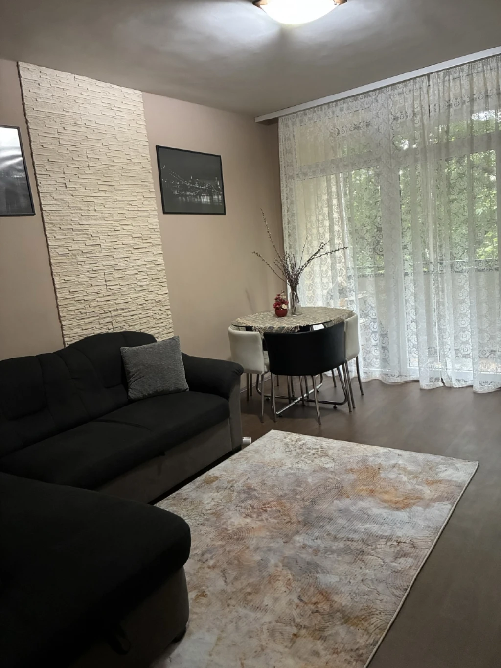 Kiadó panellakás, Pécs, Egyetemváros