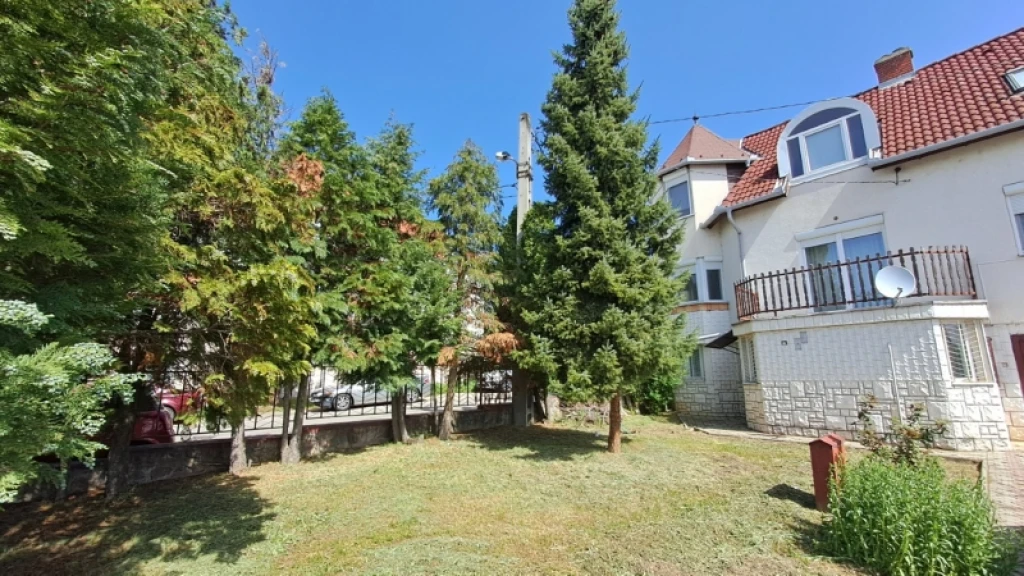Eladó családi ház, Pécs, Patacs