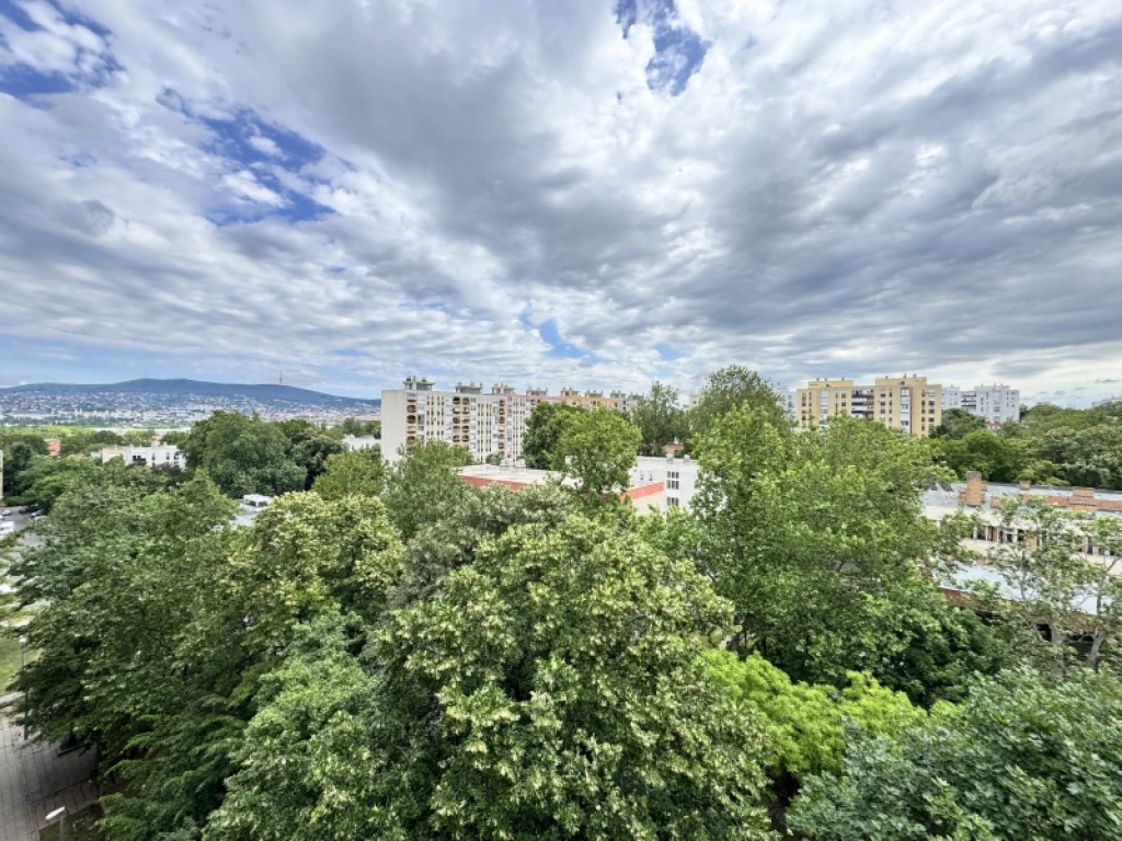 Eladó panellakás, Pécs, Kertváros