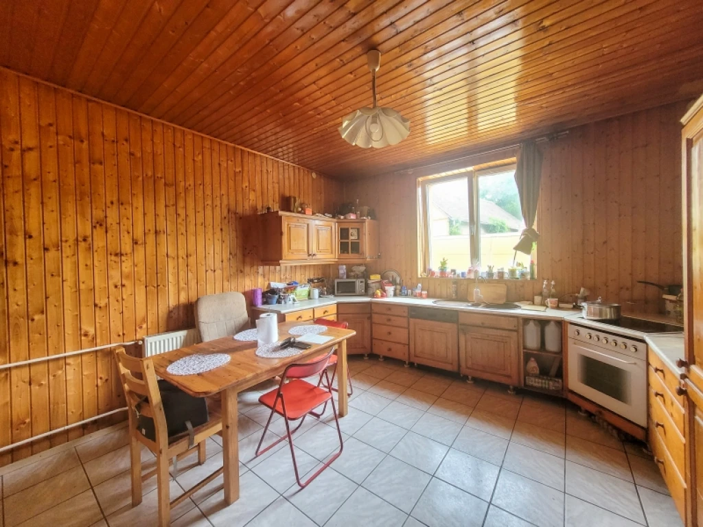 Eladó családi ház, Szászvár