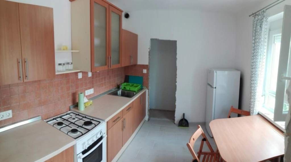 Kiadó téglalakás, Pécs, Egyetemváros